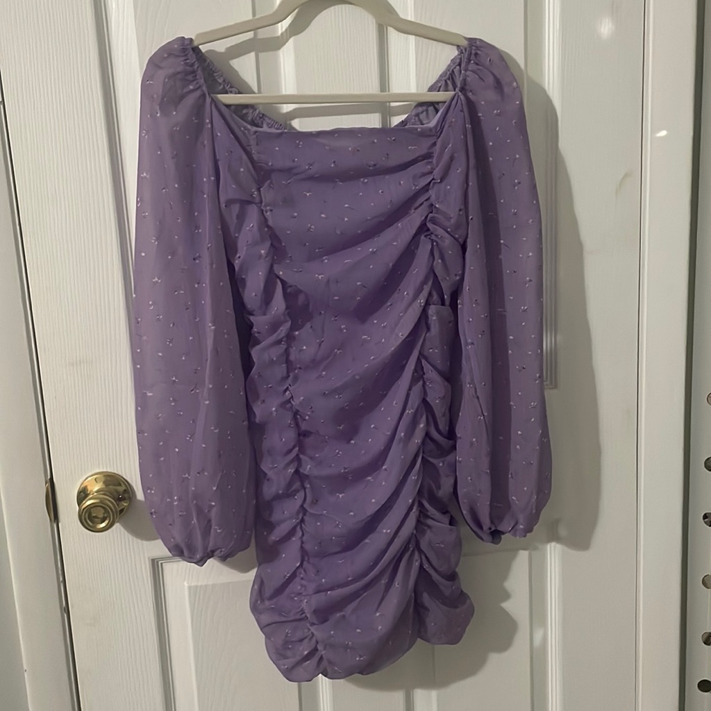 Nasty Gal Ruched Lavender Dress With Puffed Sleeves Covered With Cute Florals